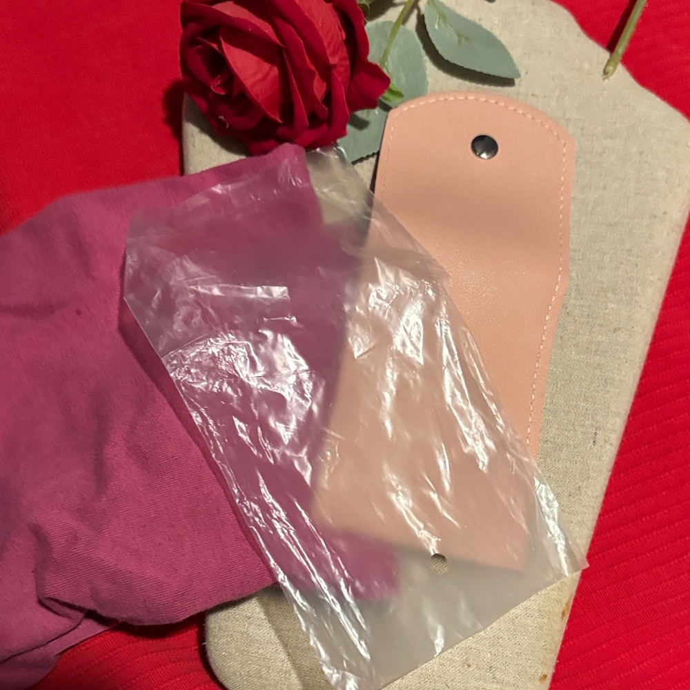 Pink Leatherette Manicure Set - Compact Nail Care Kit - Picture 8 of 8